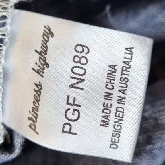 Princess Highway, denim look shorts, tie waist, high waist, pockets, size 10 - Picture 6 of 7